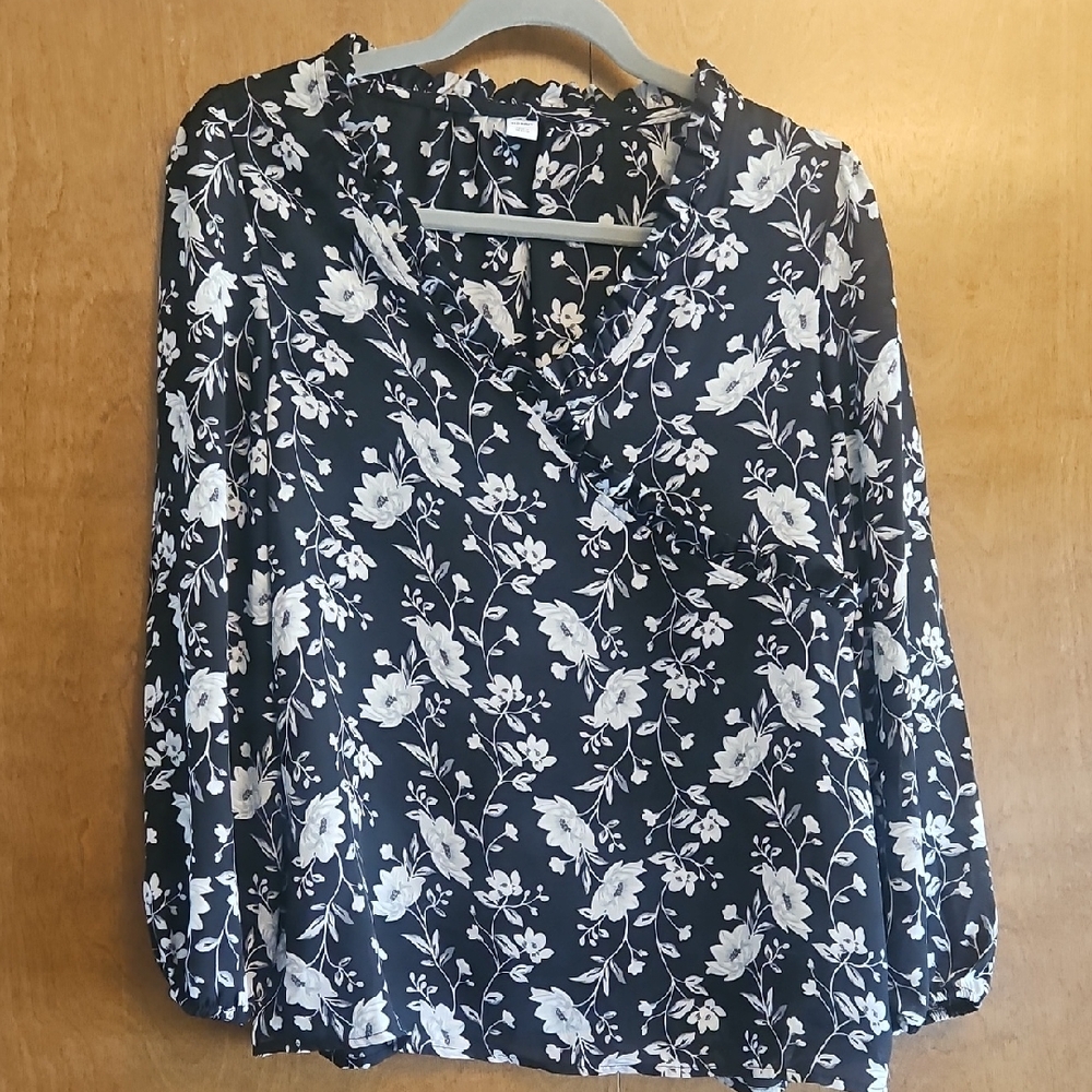Old Navy Black and White Floral Blouse